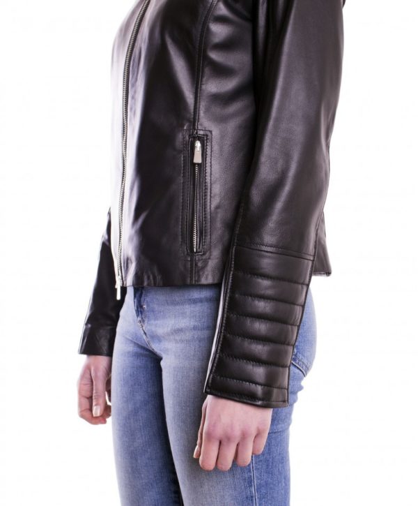 giacca-in-pelle-da-donna-modello-chiodo-biker-trapuntata-e-girocollo-nero-m890 (4)