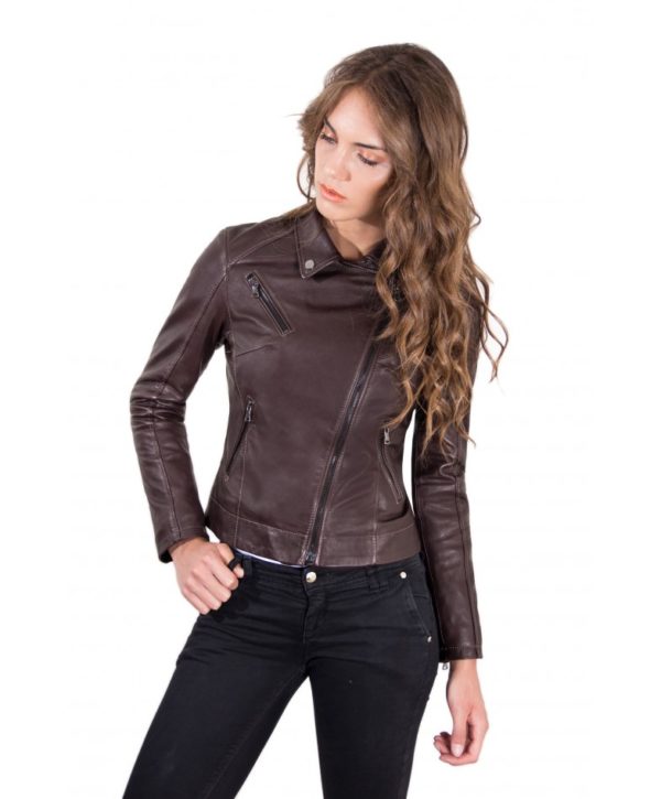 giacca-in-pelle-donna-modello-chiodo-biker-con-zip-trasversale-colore-testa-di-moro-kbc-collezione-donna-autunno-inverno
