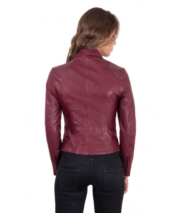 giacca-in-pelle-donna-modello-chiodo-biker-con-zip-trasversale-colore-vinaccio-kbc-collezione-donna-autunno-inverno (4)